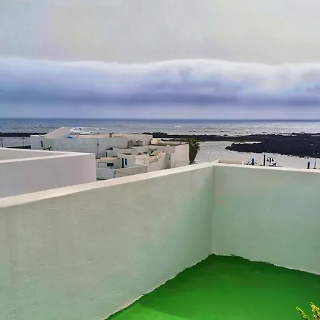 Brito Apartment Orzola